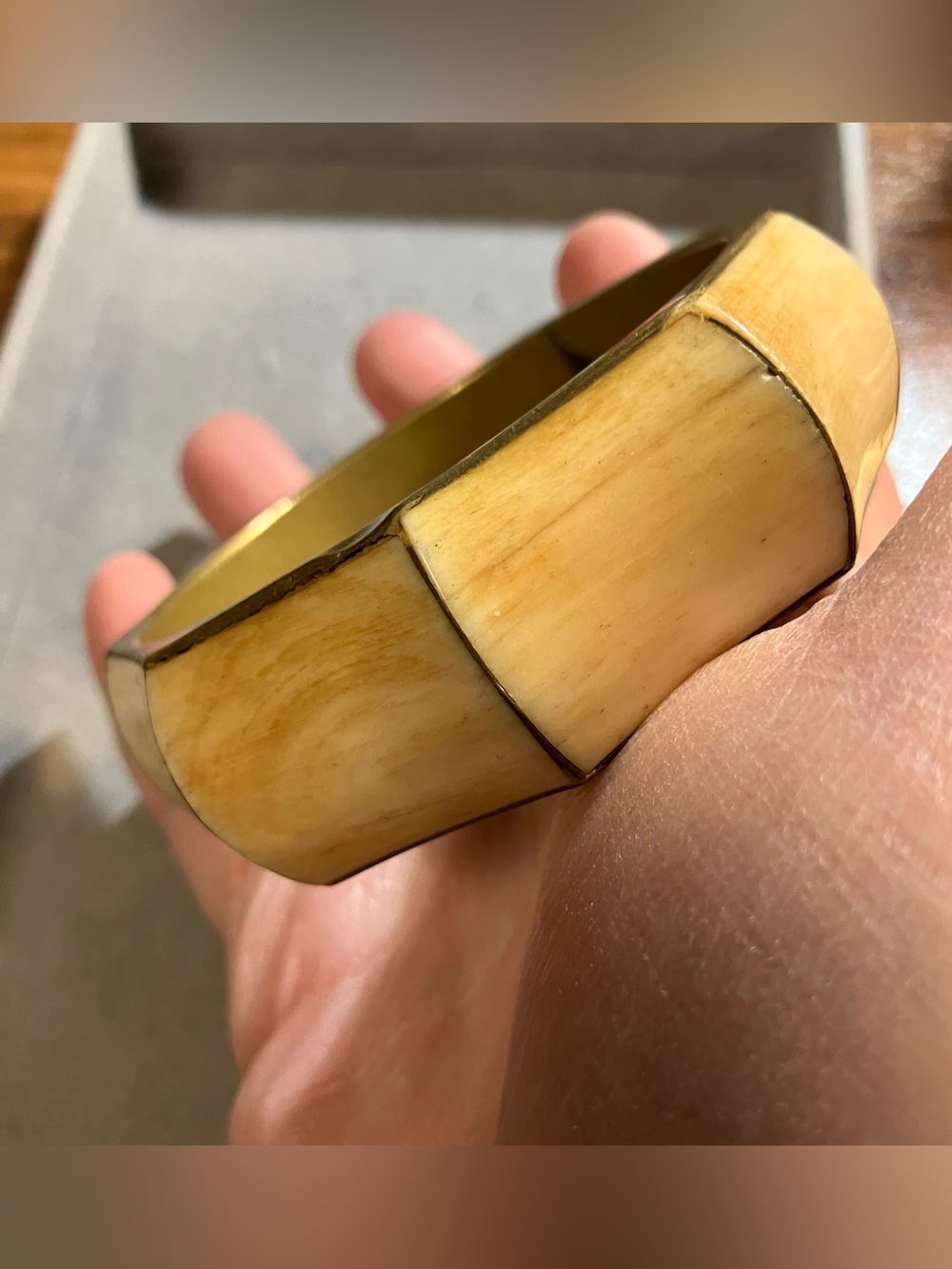 Vintage Bovine Bone Inlay Brass Chunky Bangle Bracelet 8” Boho Tribal Ethnic